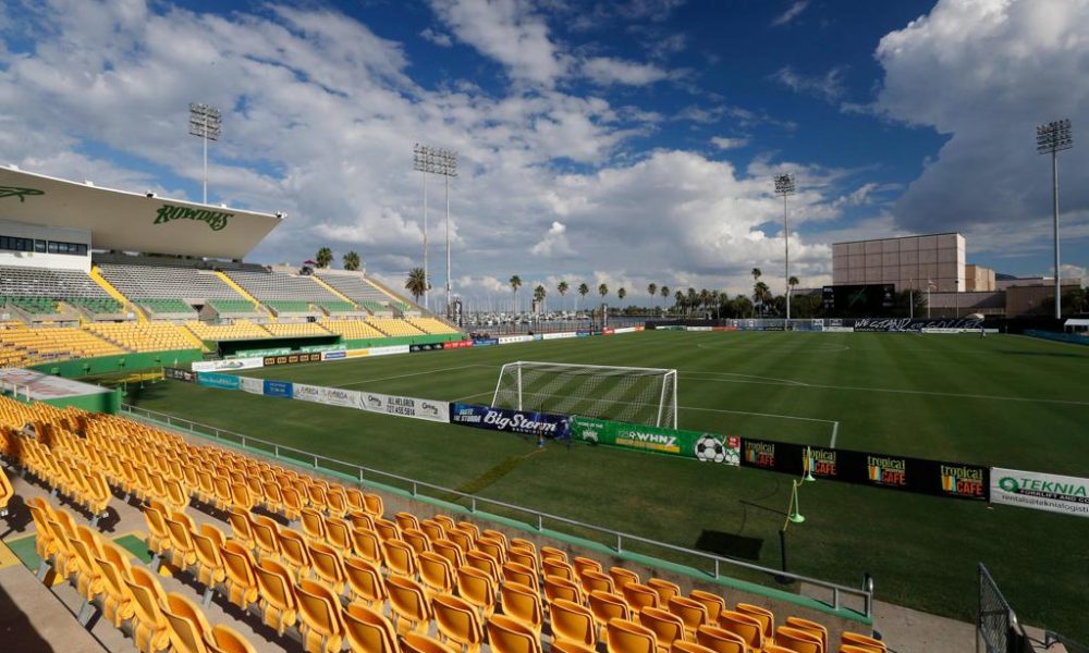 AL LANG STADIUM: Tampa Bay Rowdies 