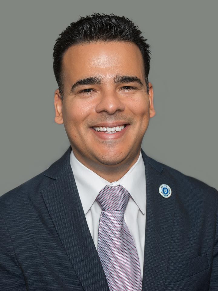 Dr. Emmanuel Hernandez-Agosto