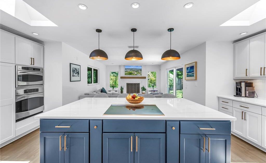 Tropical Tranquility Meets Modern Living in Broadwater