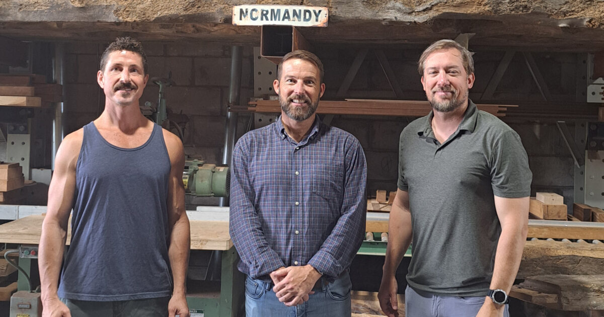 St. Pete veterans restore European wood that survived World War II